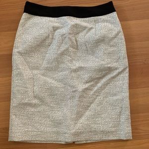 Banana REPUBLIC PENCIL SKIRT SIZE 2